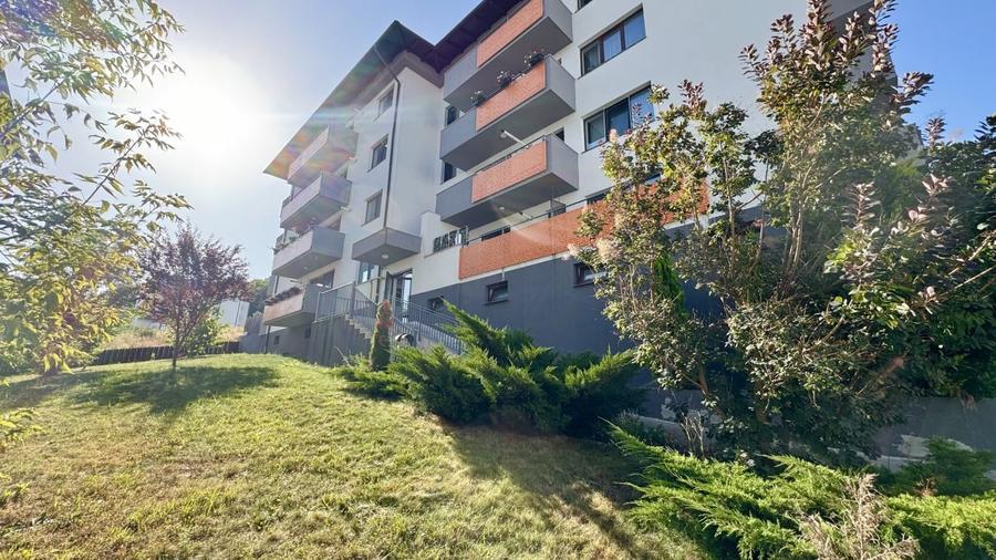 Apartament cu 2 camere semidecomandat, mobilat în Florești