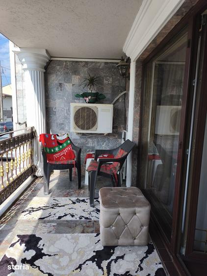 Casă cu 6 camere cu Teren 250 Mp în Tomis II