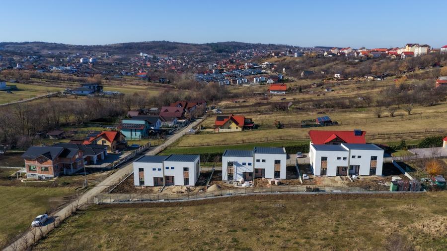 Duplex cu 4 camere decomandat cu Teren 235 Mp în Central