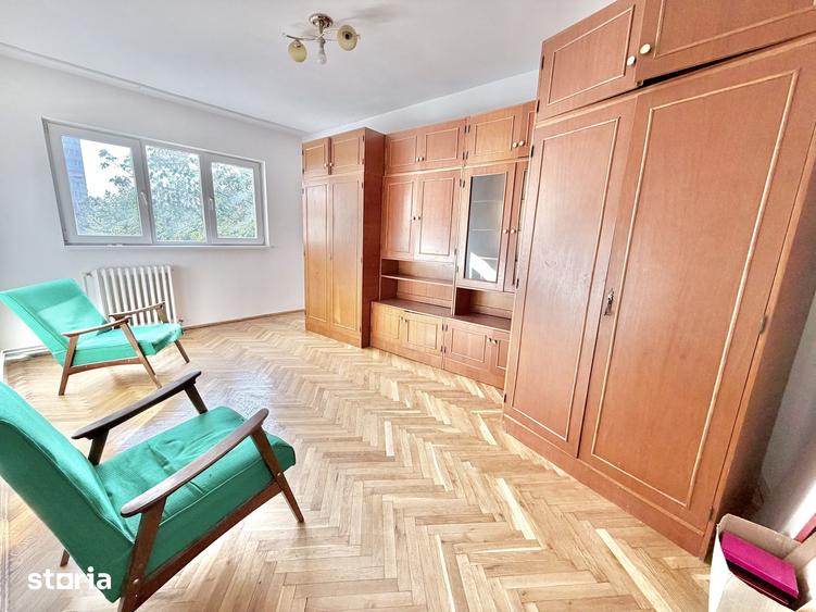 Apartament cu 3 camere decomandat în Dâmbu Pietros