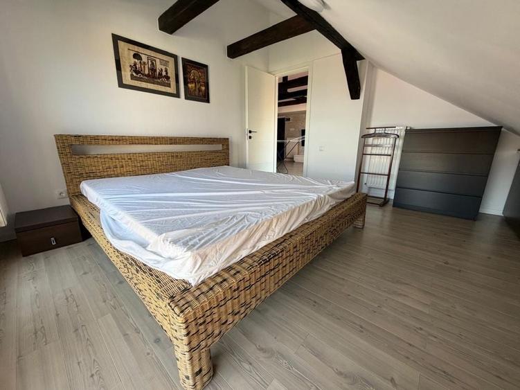 Apartament cu 3 camere semidecomandat în Dosu Bricii