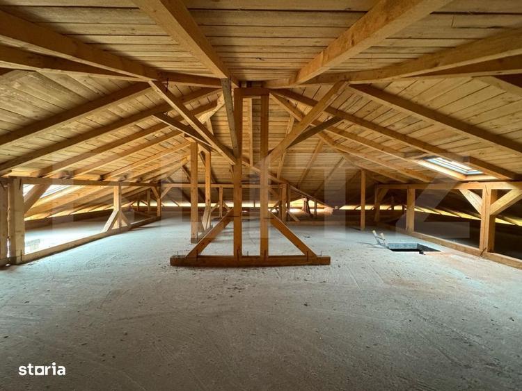 Casă cu 4 camere cu Teren 1760 Mp în Central