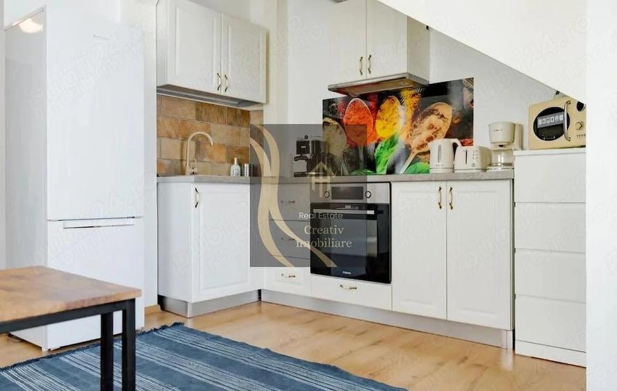 Apartament cu 4 camere semidecomandat în Unirii