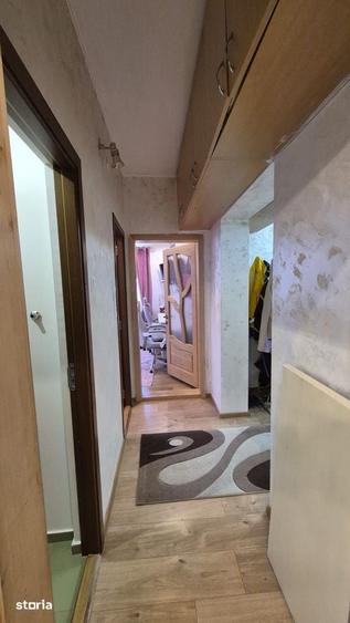 Apartament cu 3 camere decomandat în Săsar