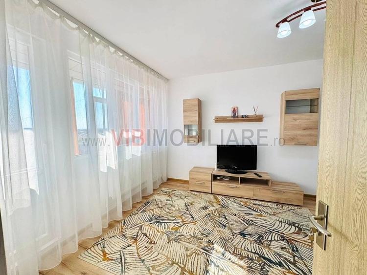 Apartament cu 2 camere semidecomandat în Grivița