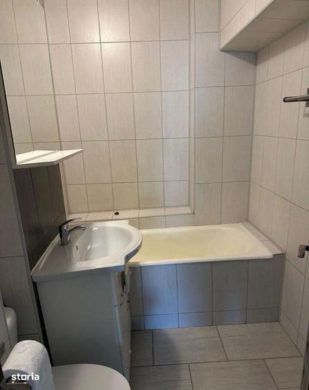 Apartament cu 3 camere decomandat, mobilat în Ozana