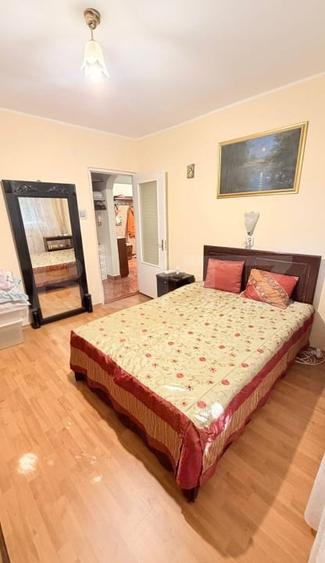Apartament cu 3 camere decomandat, mobilat în Mazepa 2