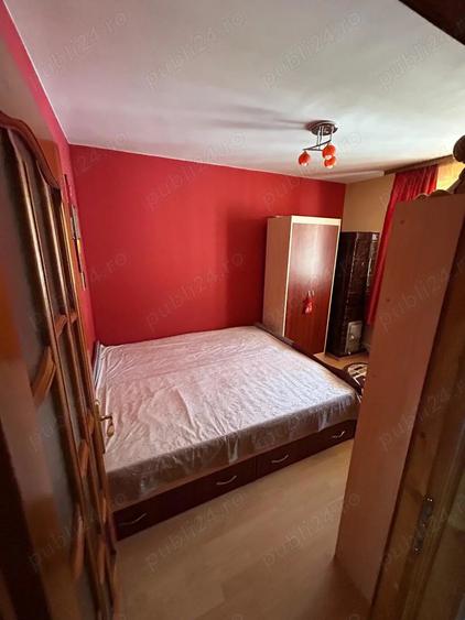Apartament cu 4 camere decomandat în Bicaz