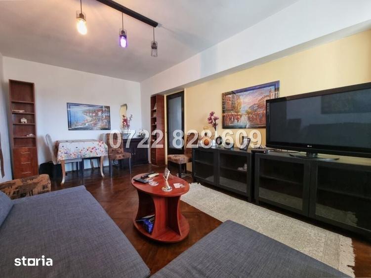 Apartament cu 3 camere semidecomandat în Gara de Nord
