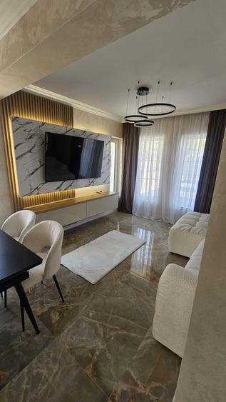Casă cu 4 camere cu Canalizare în Periferie