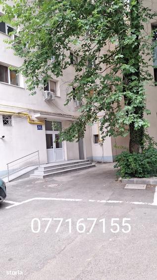 Apartament cu 3 camere în Berceni