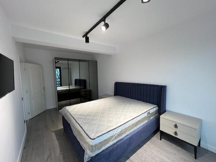 Apartament cu 4 camere semidecomandat, mobilat în Grozăvești
