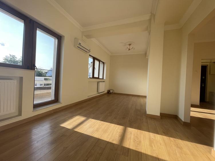 Apartament cu 2 camere semidecomandat în Armeneasca