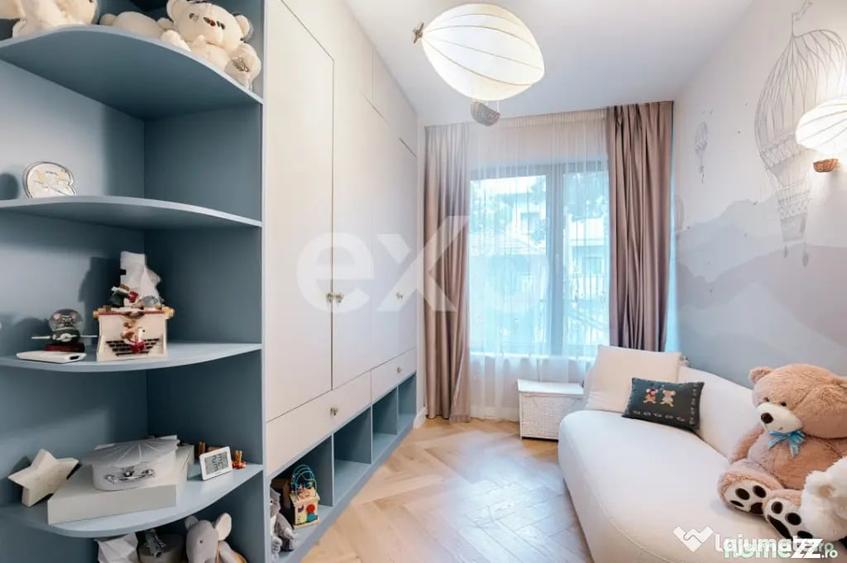 Apartament cu 4 camere decomandat în Kiseleff