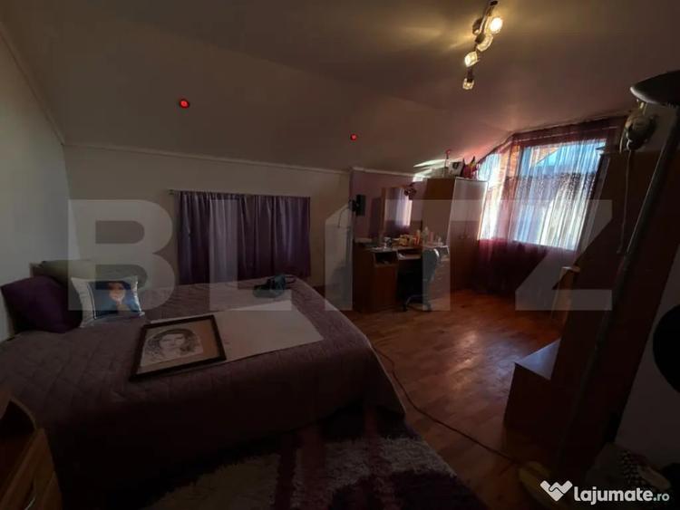 Casă cu 7 camere cu Teren 776 Mp în Păulești