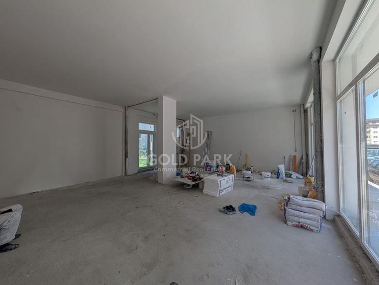Spațiu comercial, de 140 mp, în Florești