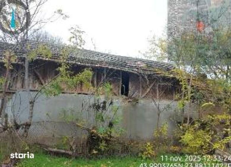 Casă cu 5 camere cu Teren 1403 Mp în Dobrești