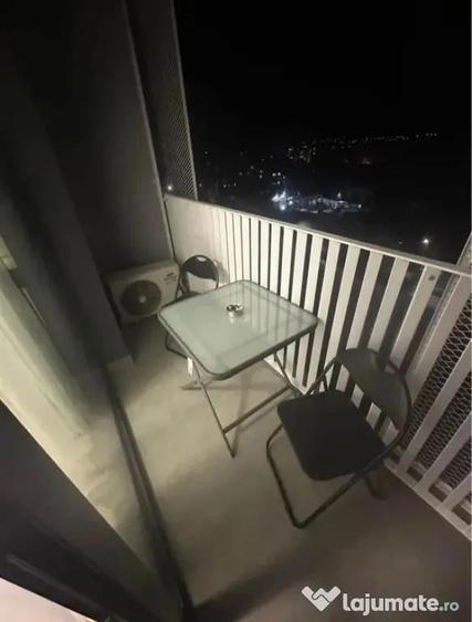 Apartament cu 2 camere semidecomandat în Central