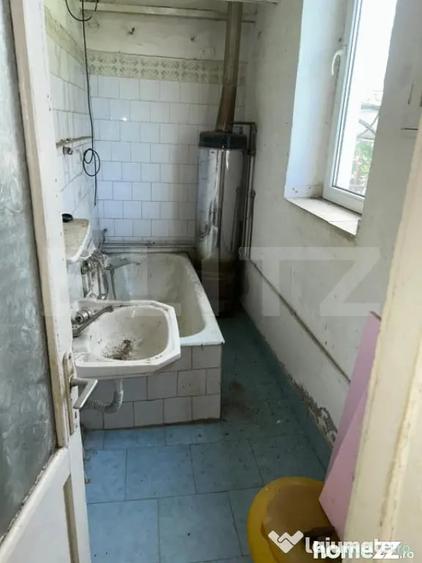 Casă cu 3 camere cu Teren 600 Mp în Central