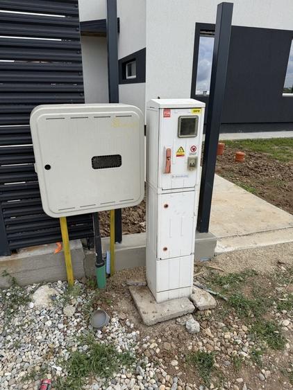Casă cu 3 camere în Adunații-Copăceni
