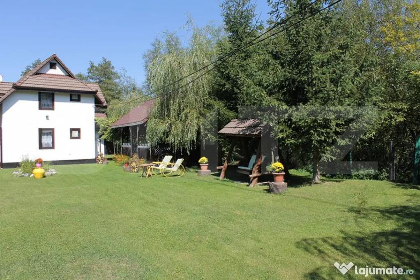 Casă cu 6 camere cu Teren 2734 Mp în Bran