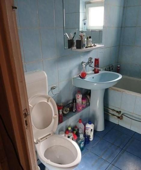 Apartament cu 3 camere decomandat, mobilat în Sebastian