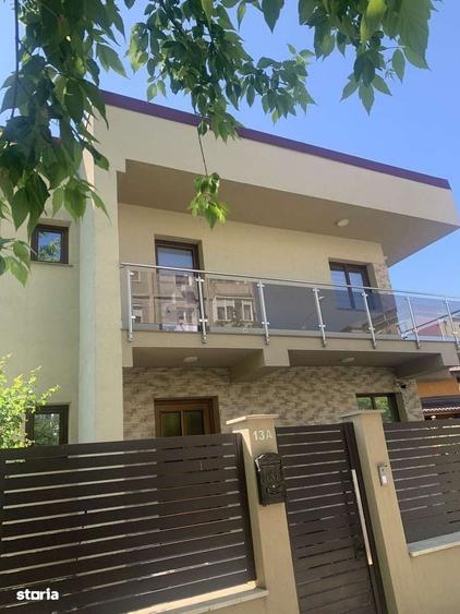 Casă cu 4 camere cu Teren 176 Mp în Sărari