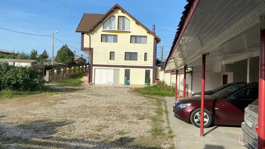 Casă cu 5 camere în Geamăna