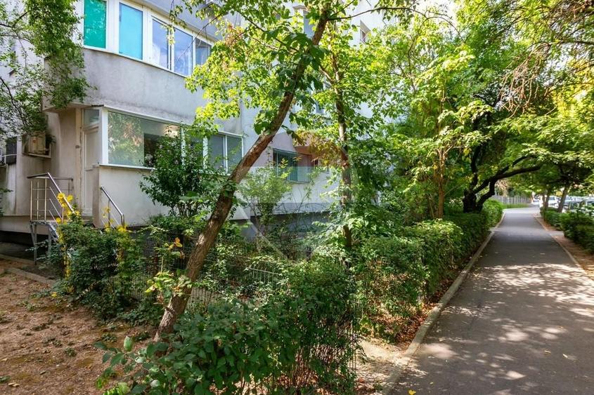 Apartament cu 3 camere decomandat, mobilat în Aviației