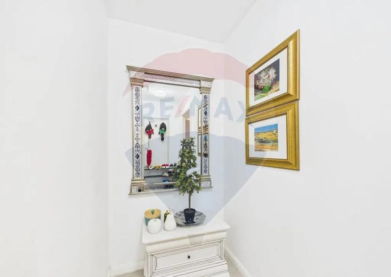 Casa / Vila cu 3 camere de vanzare - 2