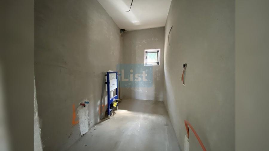 Apartament cu 3 camere semidecomandat în Andrei Mureșanu