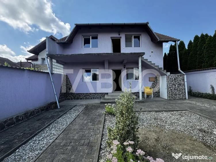 Casă cu 7 camere cu Teren 250 Mp în Central