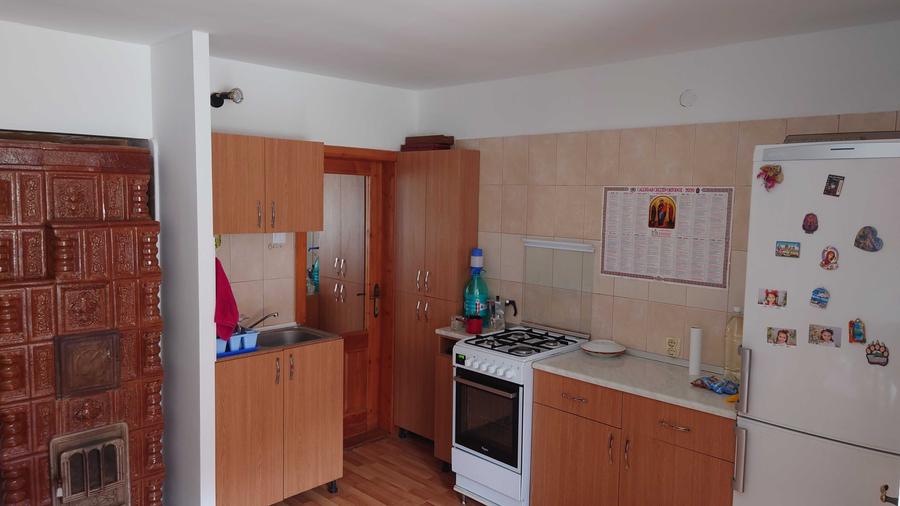 Casă cu 3 camere în Central