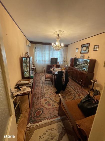 Apartament cu 3 camere decomandat în Mazepa 1