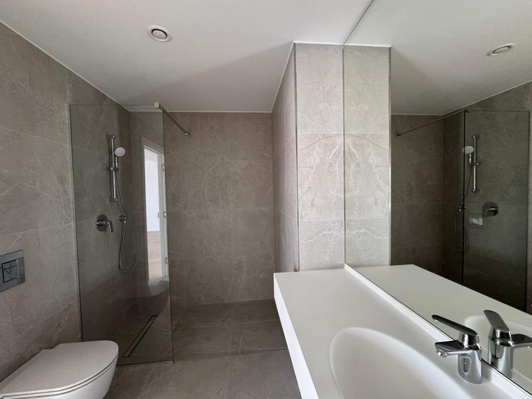 Apartament cu 2 camere semidecomandat în Barbu Văcărescu