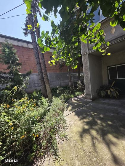 Casă cu 5 camere cu Teren 364 Mp în Central