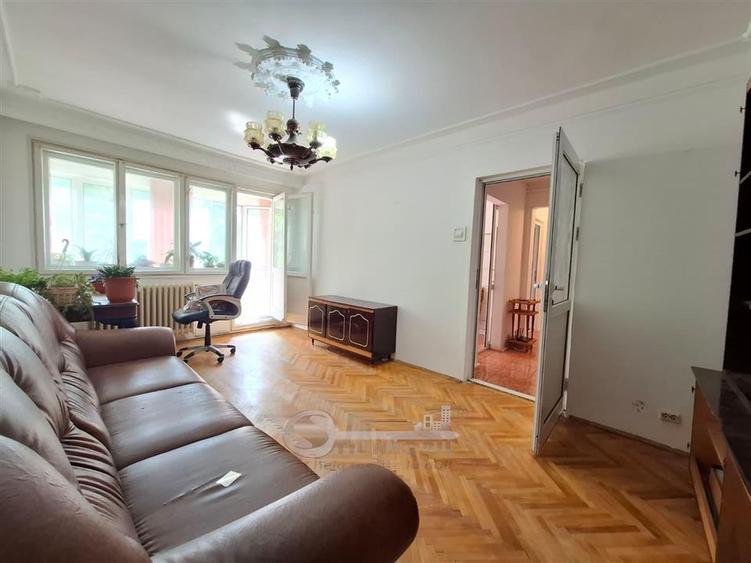 Apartament cu 2 camere decomandat, mobilat în Podu Roș