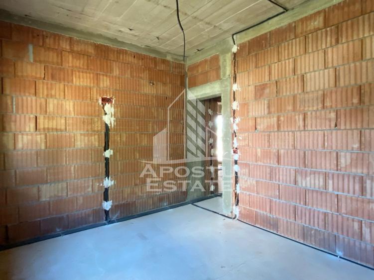 Casă individuală cu 5 camere cu Canalizare în Urseni