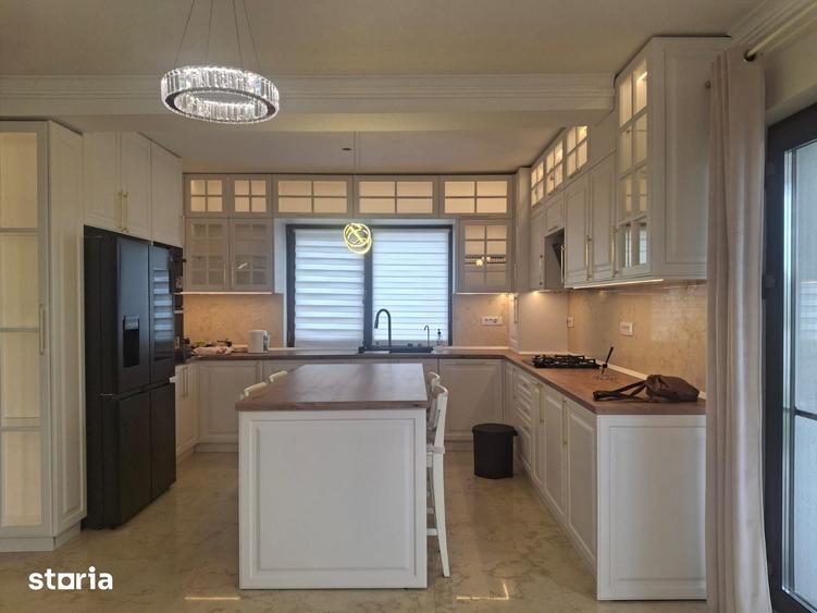 Casă cu 5 camere cu Teren 480 Mp în Bucium