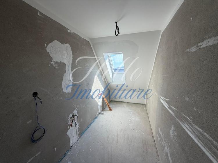 Apartament cu 3 camere decomandat în Florești