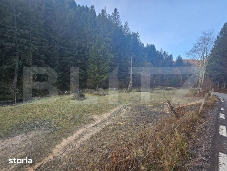 Teren de 2000 mp, în Vadu Moților