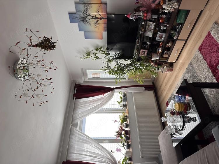 Apartament cu 3 camere semidecomandat în Crângași