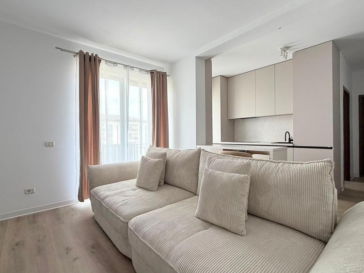 Apartament cu 2 camere decomandat în Girocului