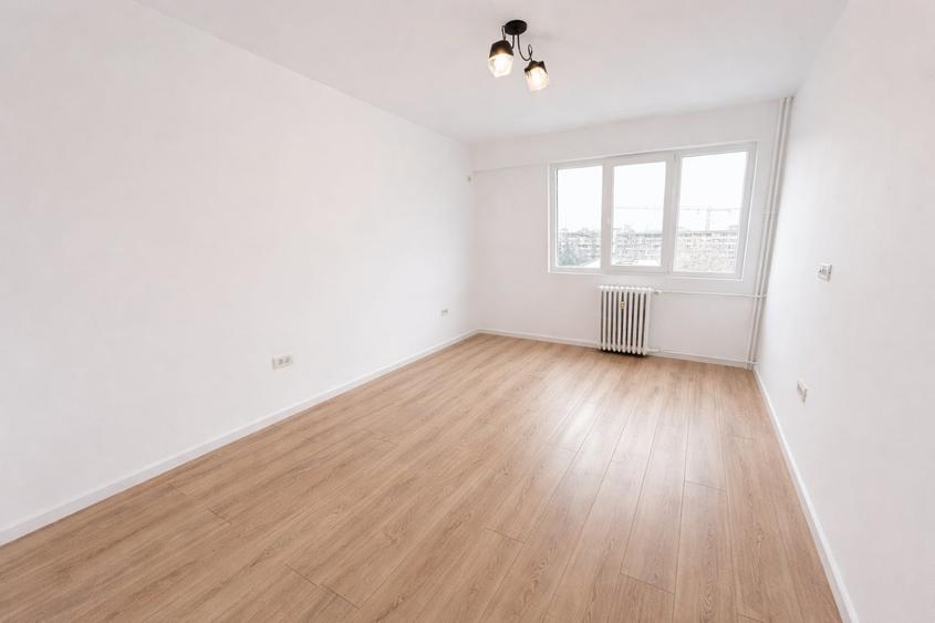 Apartament 2 Camere | Complet Renovat | 5 Min Metrou | Vedere Libera | - 1