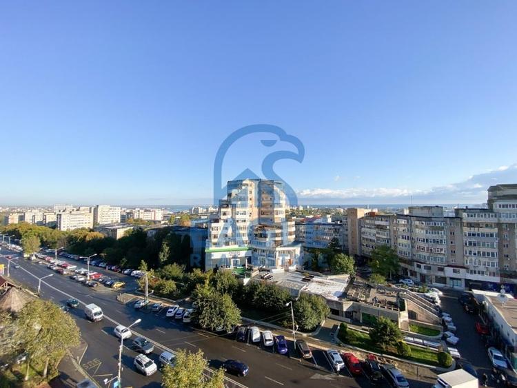 Apartament cu 2 camere decomandat, mobilat în Tomis Nord — fotografia 2