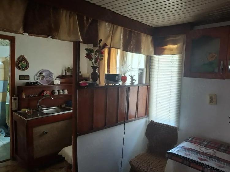 Casă cu Teren 1500 Mp în Central