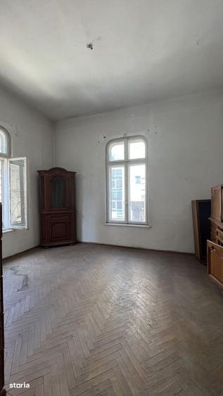 Casă cu 4 camere în Batistei