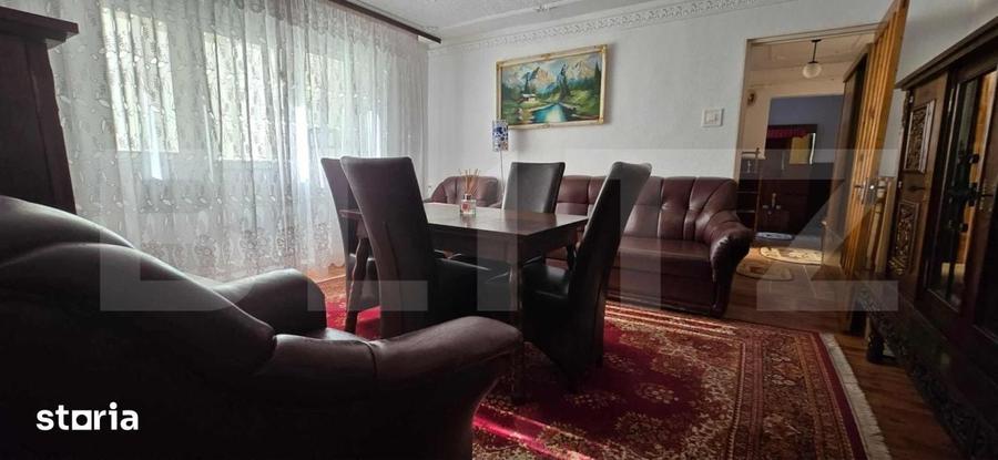 Apartament cu 3 camere în Micro 4