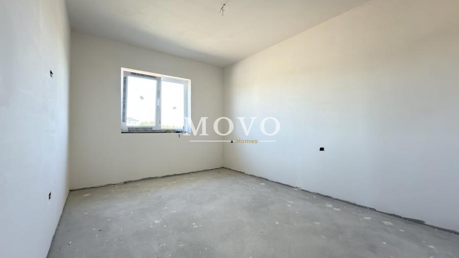 Duplex cu 4 camere cu Canalizare în Moșnița Veche