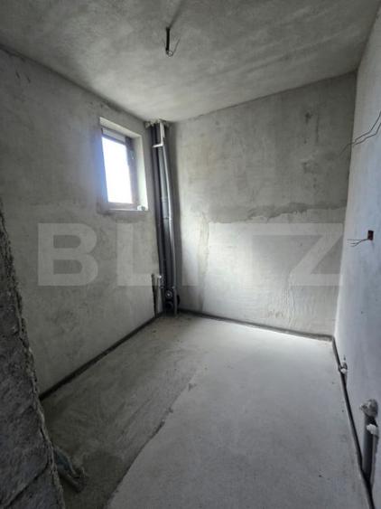 Casă cu 5 camere cu Teren 550 Mp în Săcueni